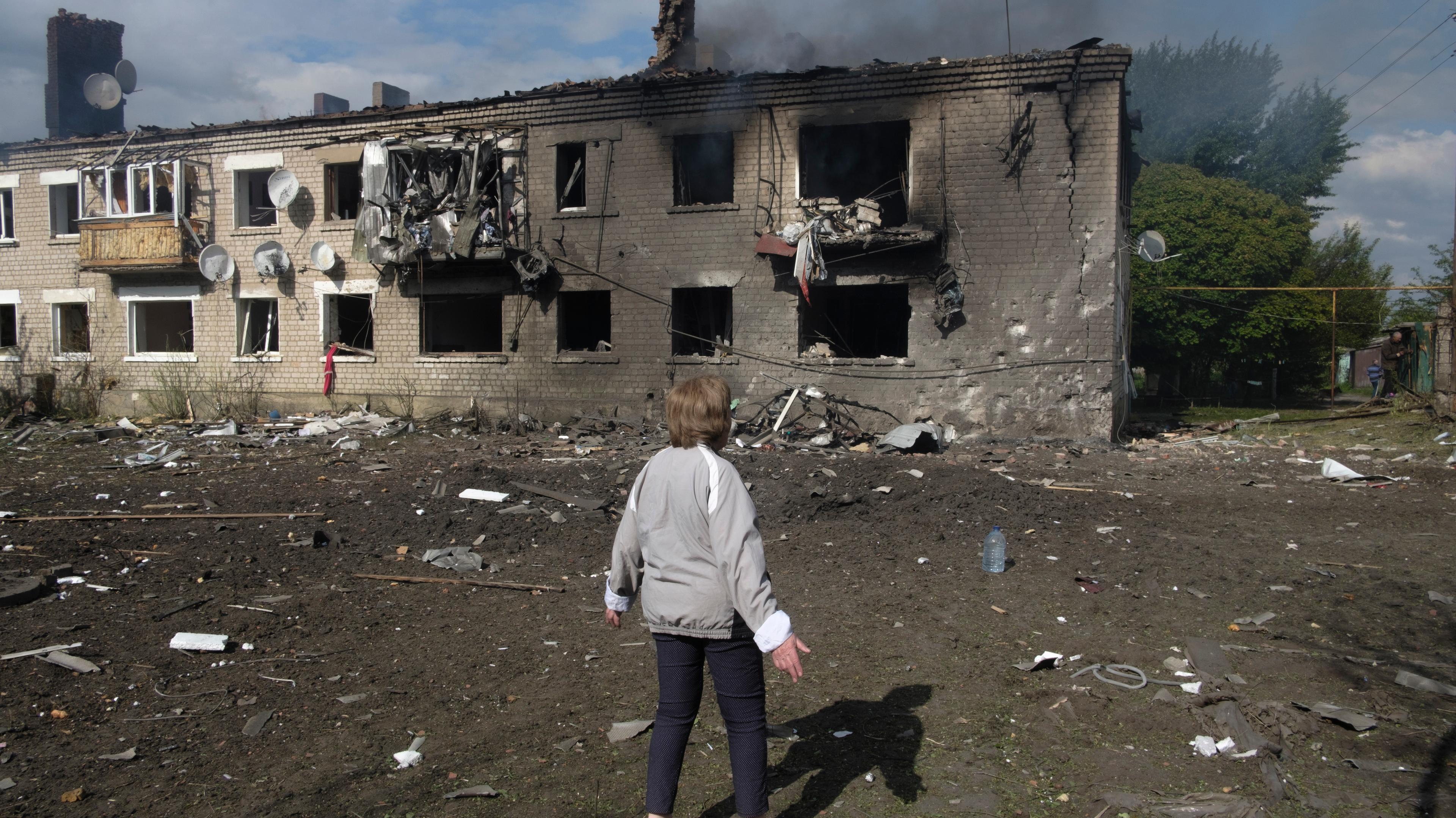Ukrainians refuse evacuation amid increased Russian shelling in Kharkiv region