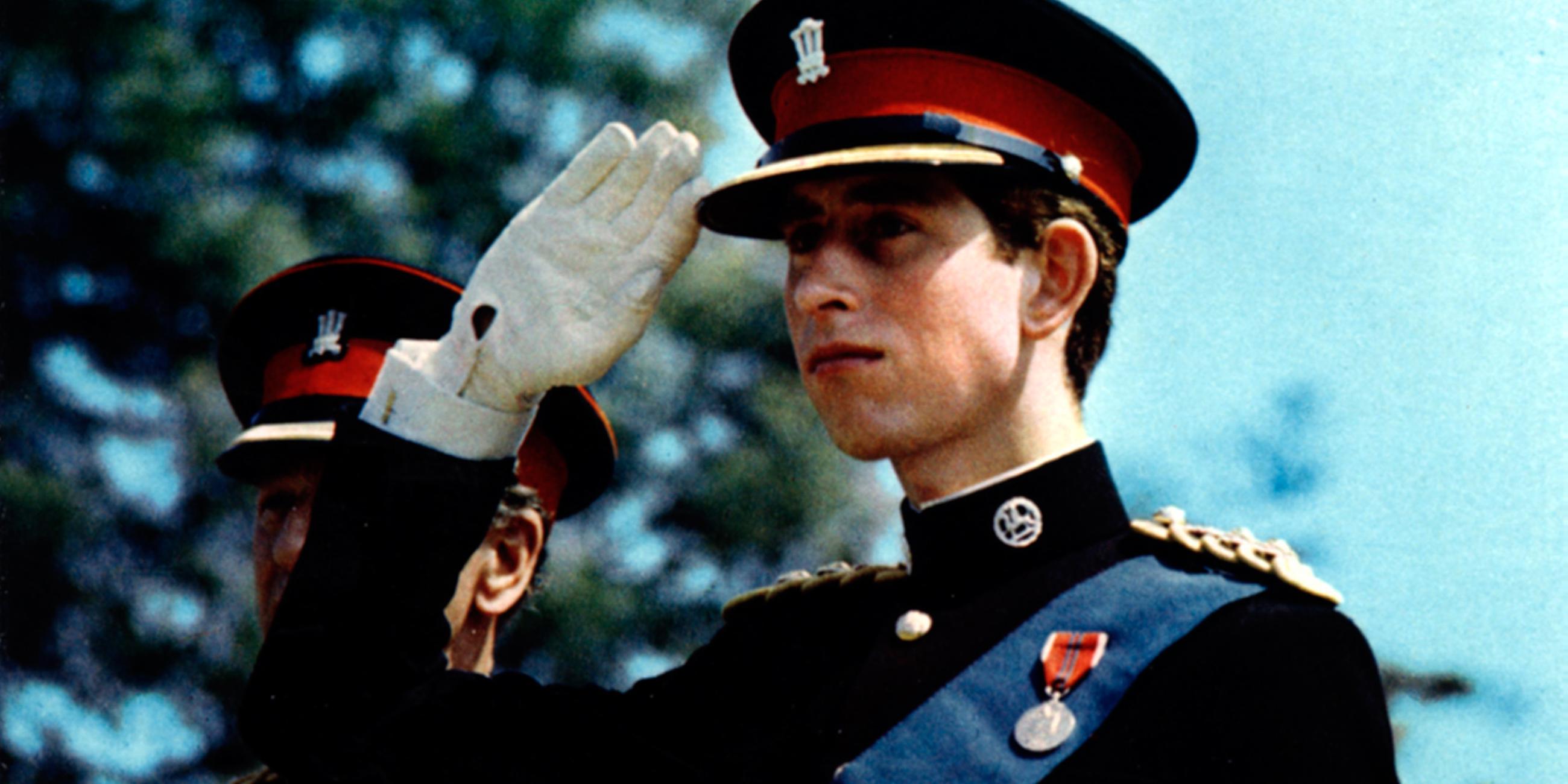Prinz Charles in der der Uniform des Royal Regiment of Wales