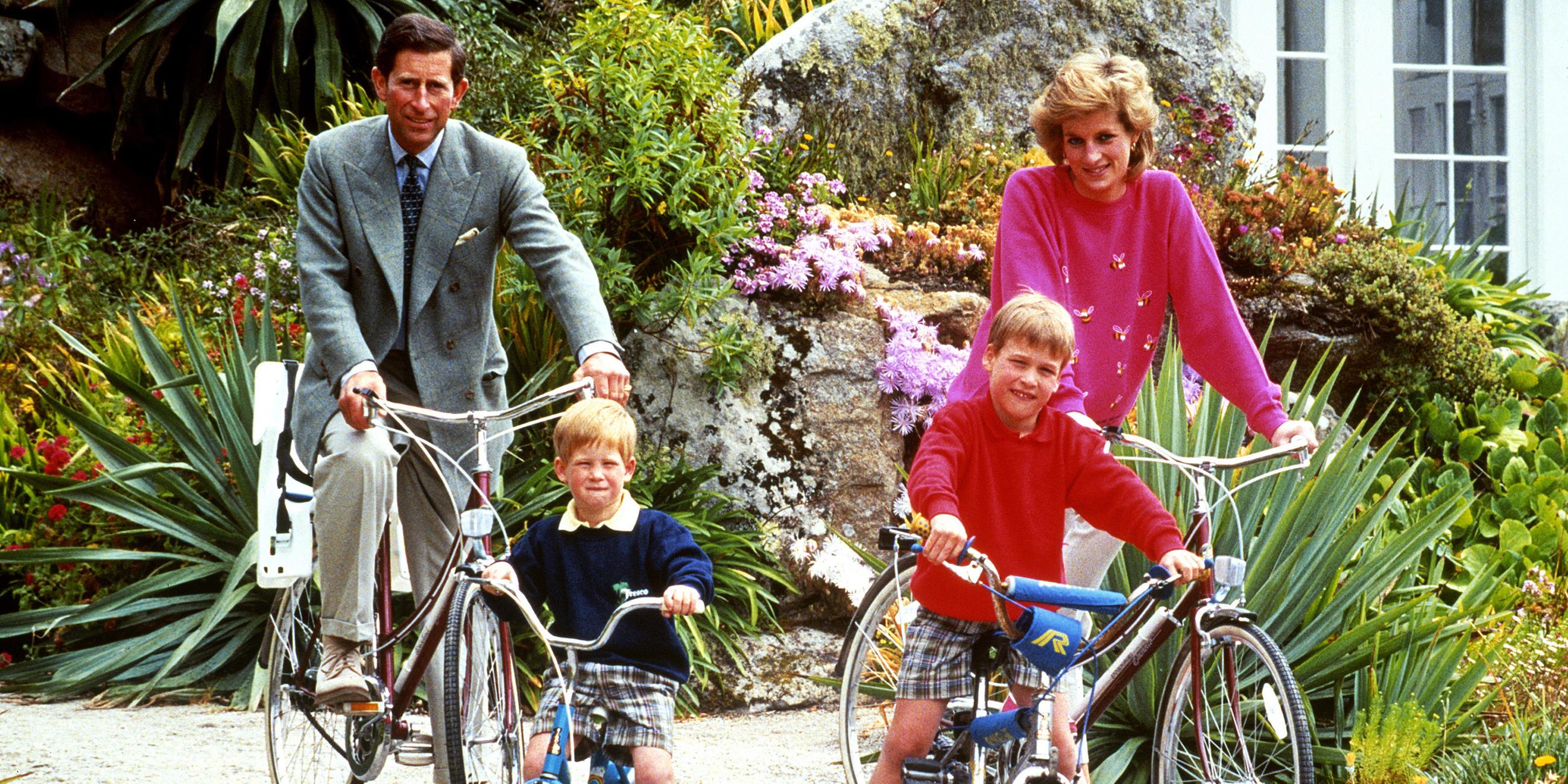 Prinz Charles mit Diana und Prinz Harry und Prinz William