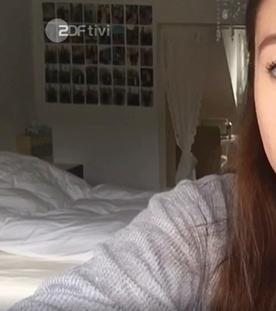 PUR+ Protoganistin Charlotte 