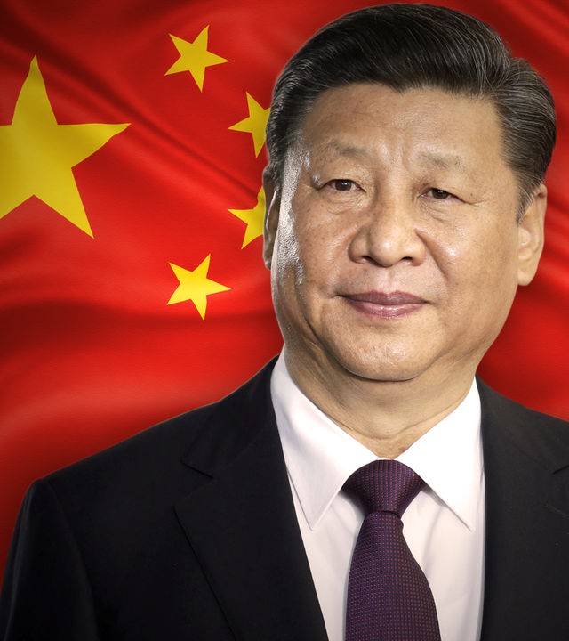 Collage: Xi Jinping vor einer China-Fahne