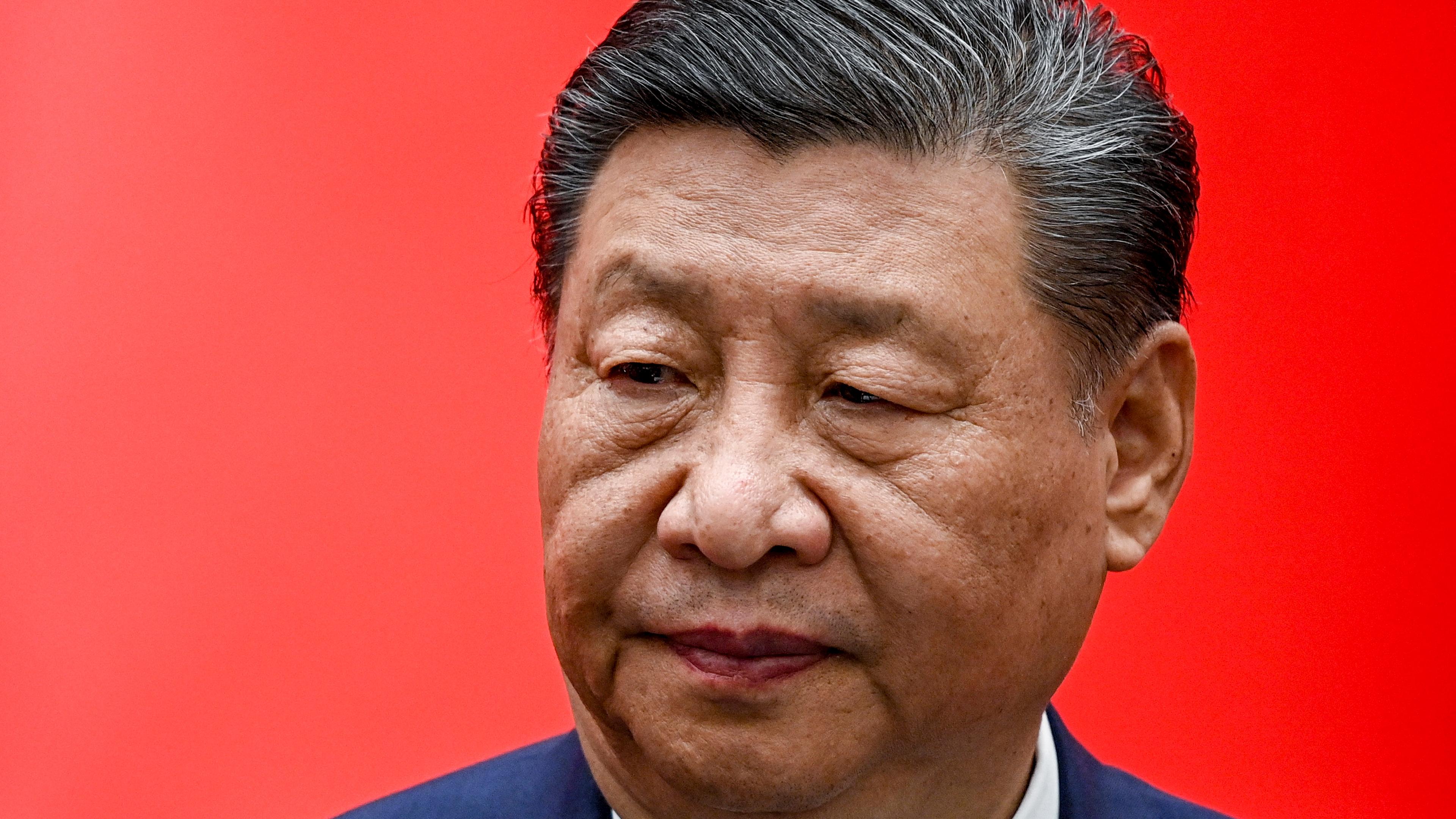 China, Peking: Auf diesem von der staatlichen russischen Nachrichtenagentur Sputnik via AP veröffentlichte Foto nimmt der chinesische Präsident Xi Jinping an einer Unterzeichnungszeremonie