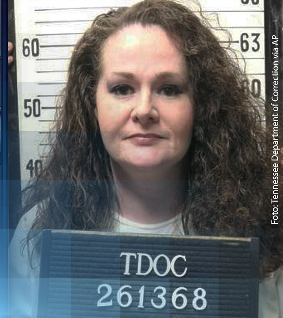Auf der rechten Seite ist ein Fahndungsfoto von Christa Pike. Auf der linken Seite des Bildes, sieht man einen Exekutionsliege. Im Vordergrund steht "Fall Christa Pike. Warum die USA weiter hinrichten".