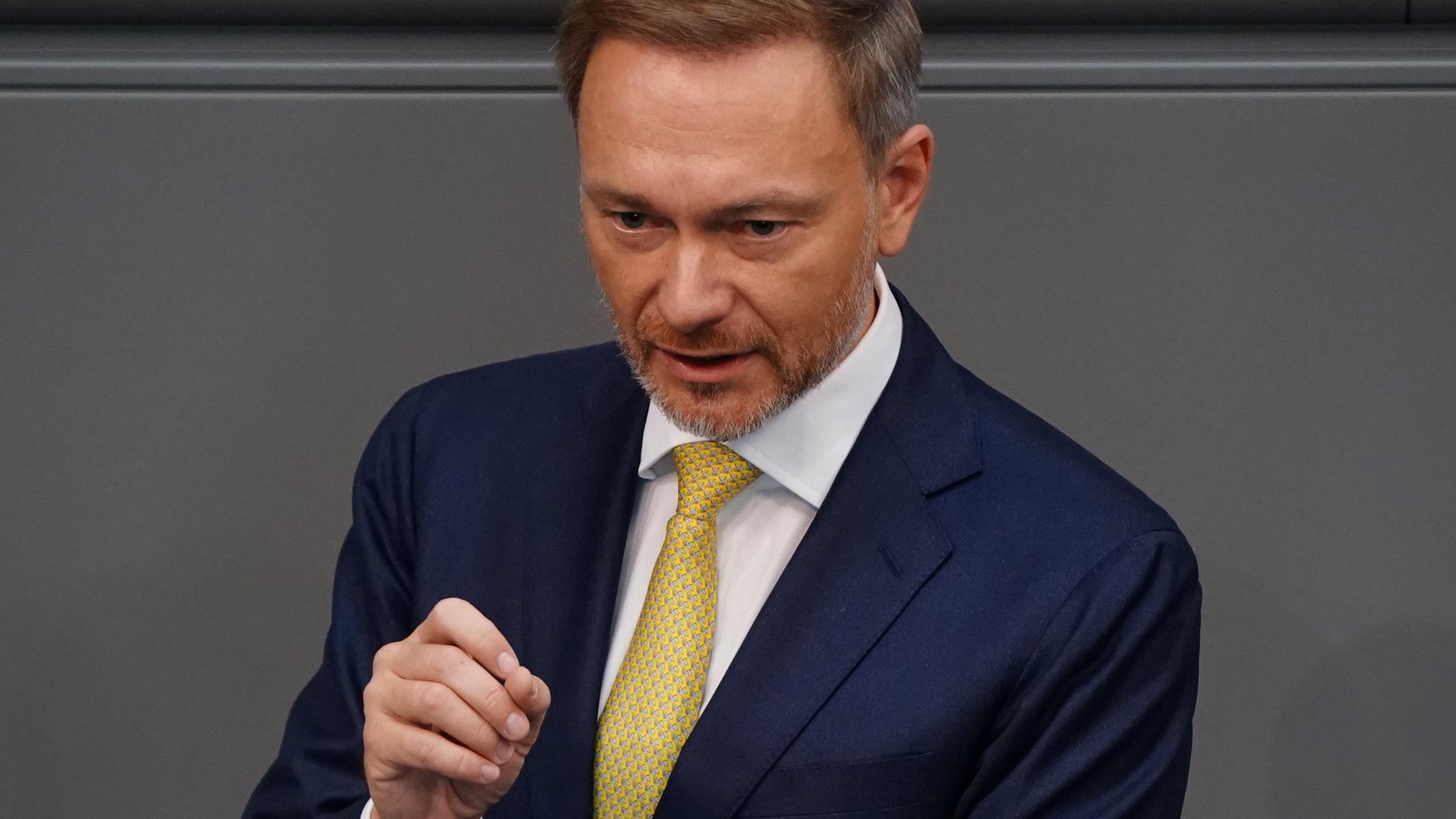 Finanzminister Christian Lindner während einer Rede im Bundestag.