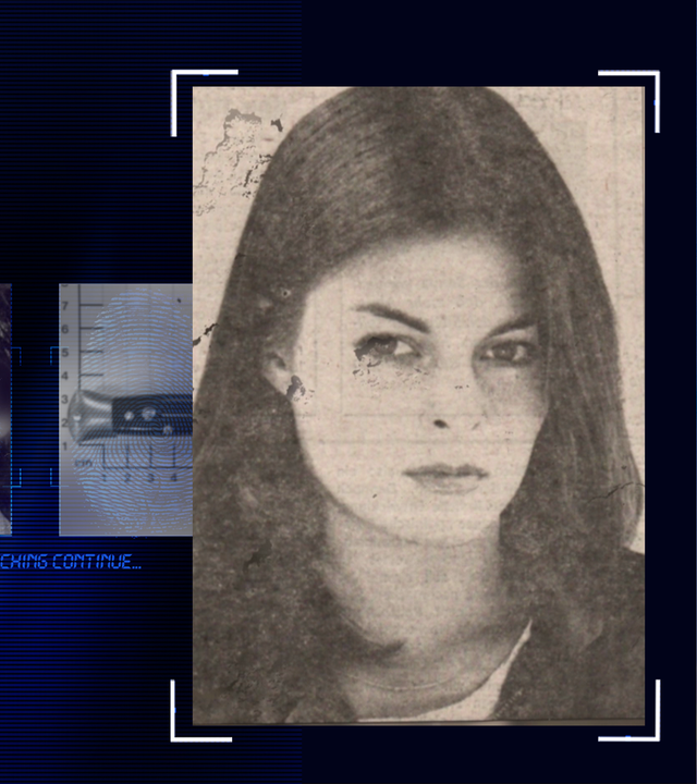 Bild aus dem Jahr 1981: Portraitfoto einer Frau, ca. 20 Jahre, lange dunkle Haare. Sie schaut mit neutralem Blick in die Kamera, sie trägt ein helles Shirt und dunkle Oberbekleidung. Links daneben: Lichtschematische Darstellung eines Fingerabdrucks.