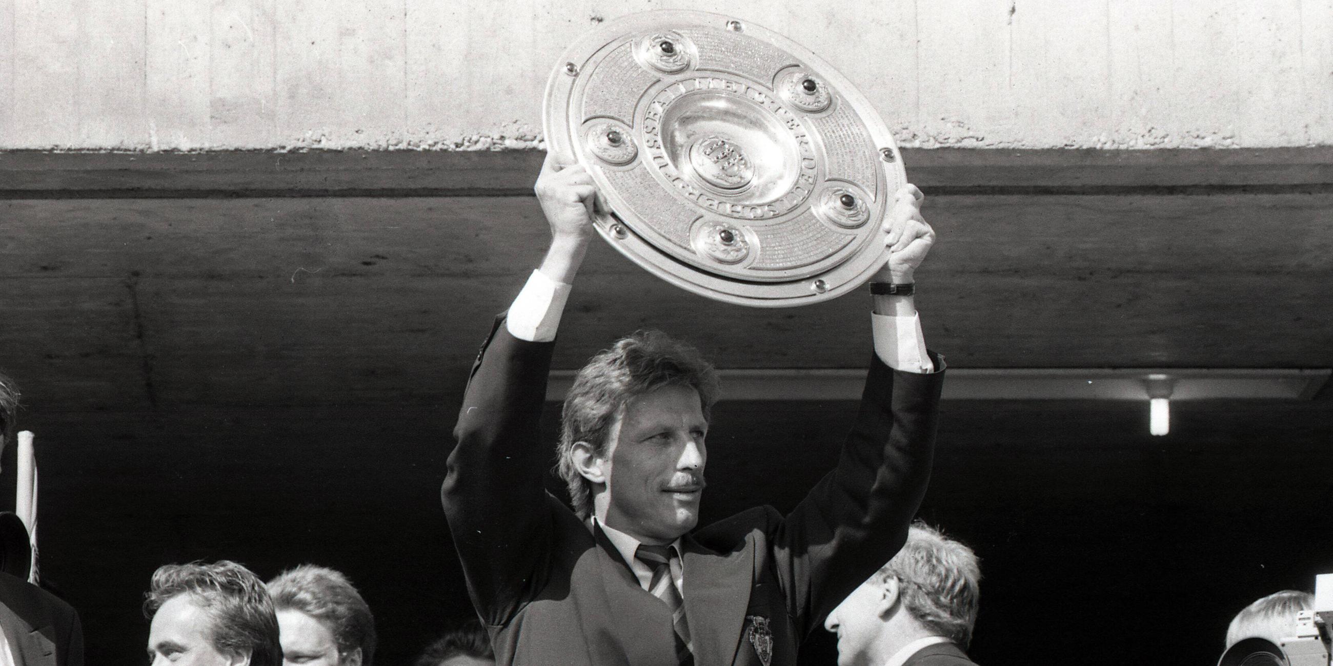 Fußballtrainer Christoph Daum beim Empfang der Meister 1992 in Stuttgart