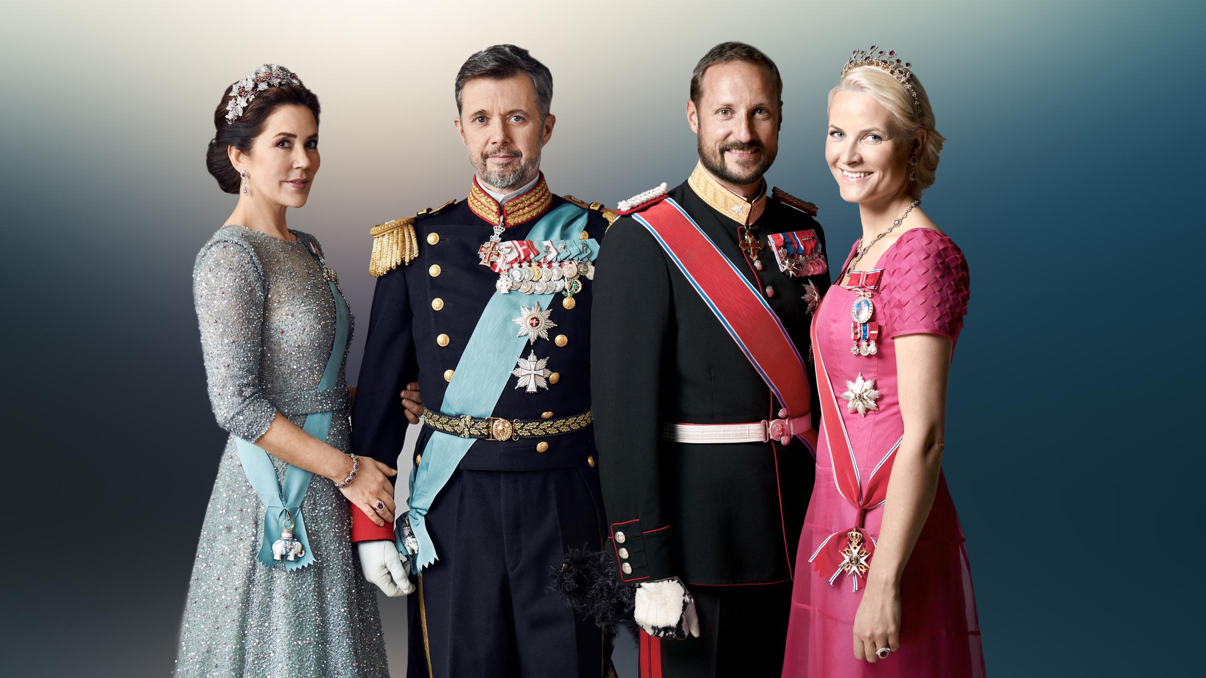 "ZDFroyal: Mein Mann, der Kronprinz - Die Thronfolger in Norwegen und Dänemark": Das dänische Kronprinzenpaar Mary und Frederik von Dänemark steht neben dem norwegischen Kronprinzenpaar Haakon und Mette-Marit.