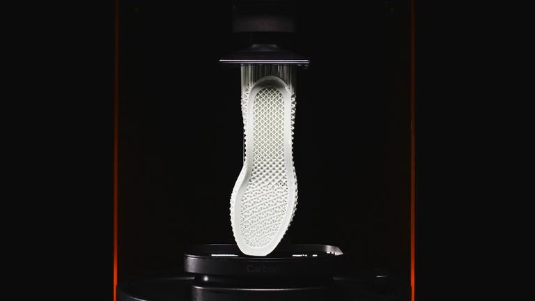 "planet e.: 3D - Ich druck' mir die Welt:  komplette Sohle eines Sportschuhherstellers im 3D-Druck.