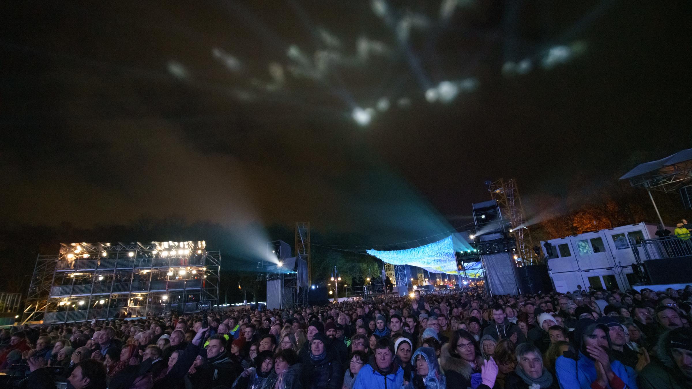 "30 Jahre Mauerfall - Jubiläumsfeier in Berlin": Blick ins Publikum 