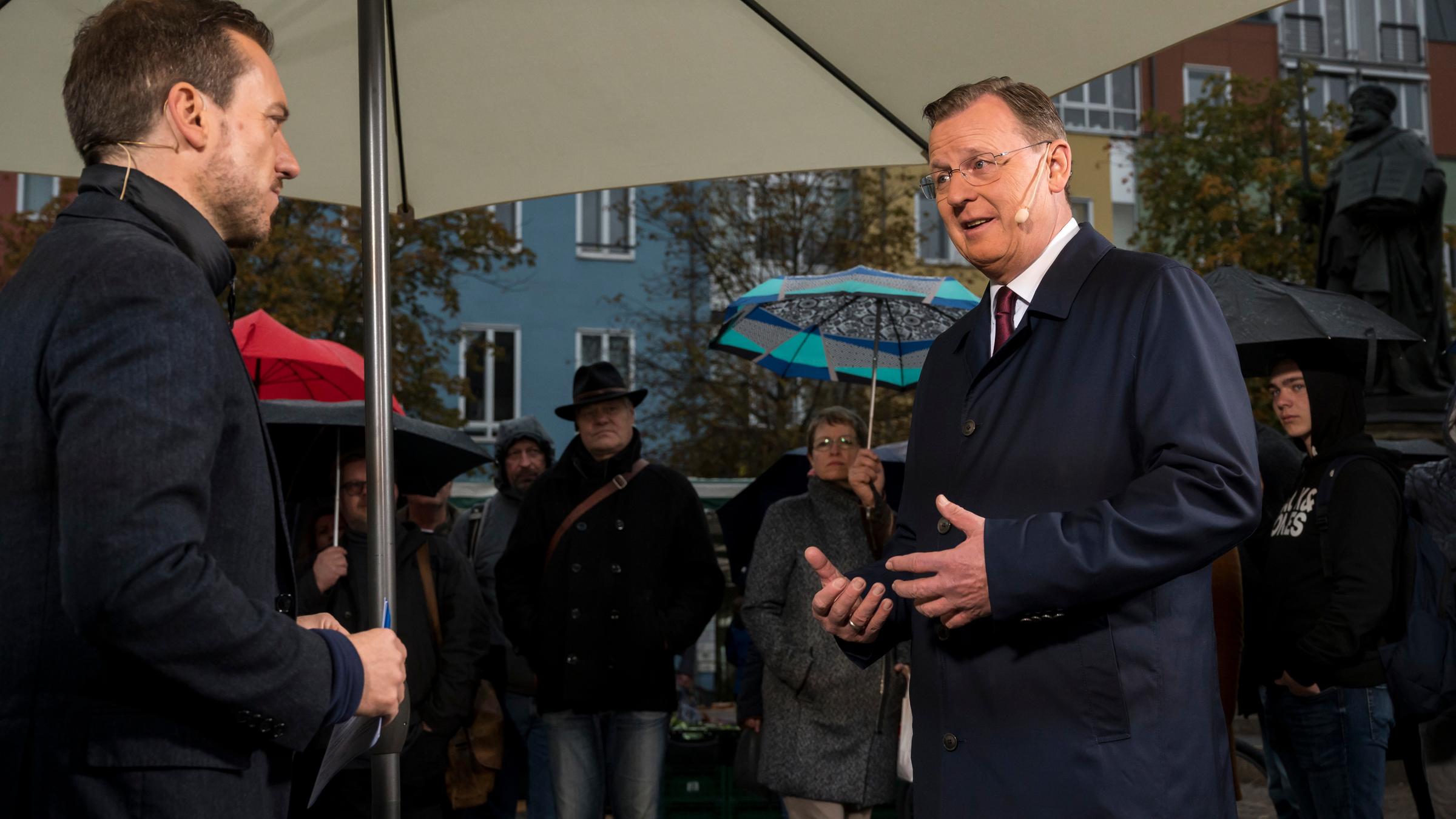 "ZDF-Morgenmagazin": Die Sendung ZDF-Morgenmagazin live vom Marktplatz Jena mit dem Leiter der Redaktionen "ZDF-Morgenmagazin" und "ZDF-Mittagsmagazin" Andreas Wunn und Thüringens Ministerpräsident Bodo Ramelow.