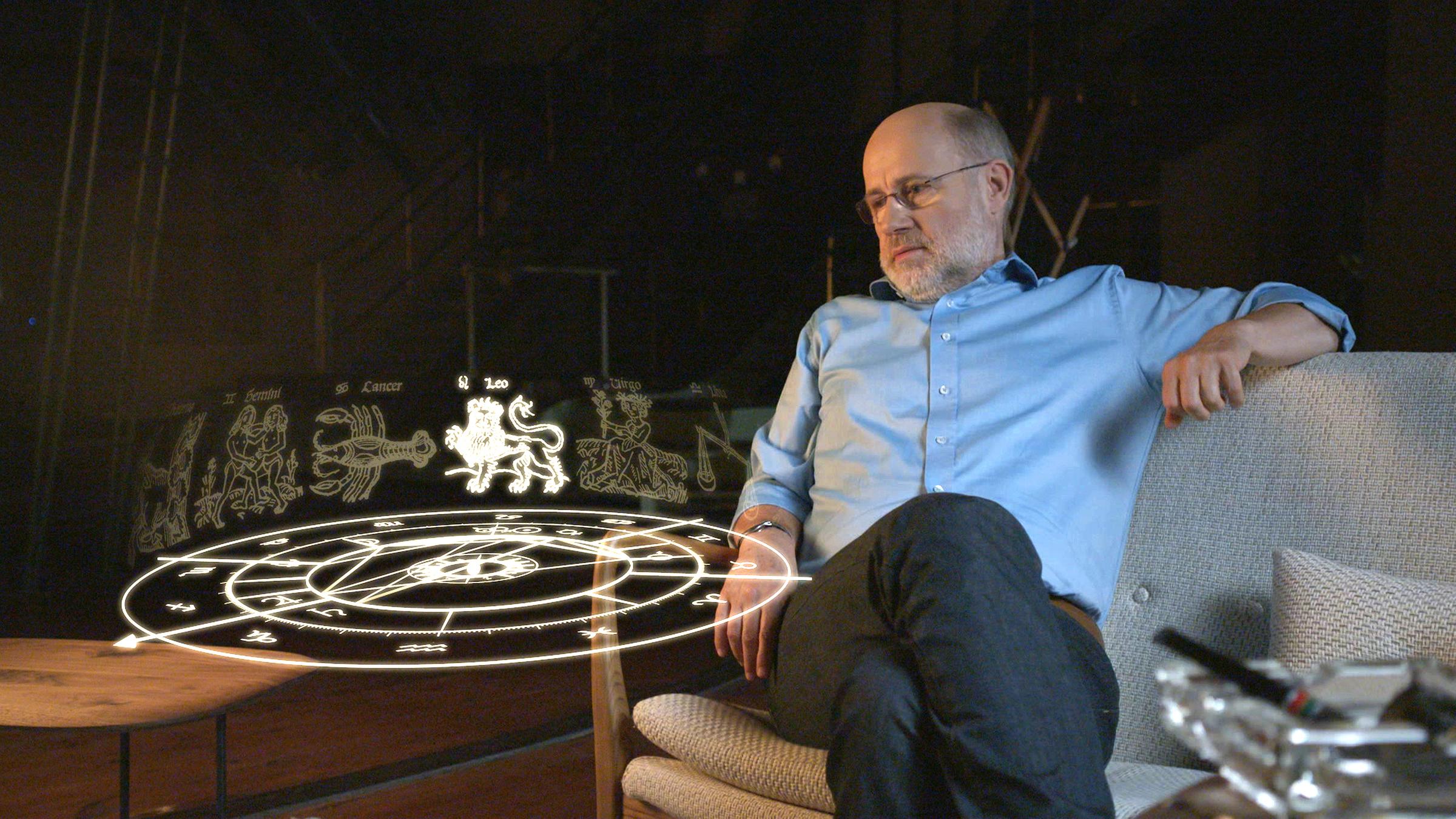 "Faszination Universum: Im Bann der Astrologie": Professor Harald Lesch im Großen Refraktor in Potsdam.