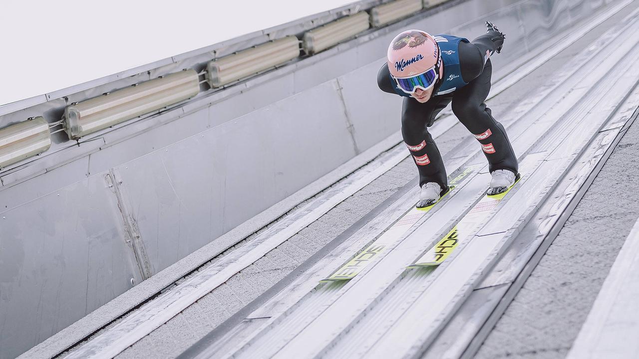 Skispringer auf der Schanze