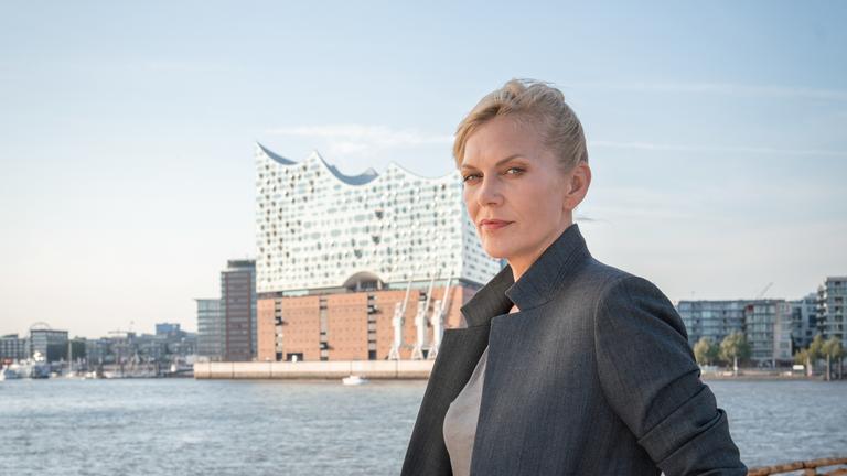"Helen Dorn": Helen Dorn (Anna Loos)