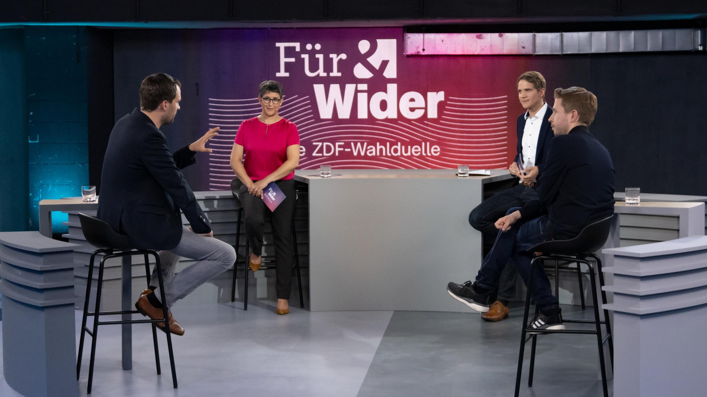 "Für & Wider - Die ZDF-Wahlduelle": Johannes Vogel, Shakuntala Banerjee, Daniel Pontzen und Kevin Kühnert diskutieren im Studio