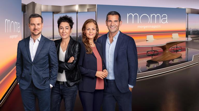 Moderatorinnen und Moderatoren des ZDF-Morgenmagazins in der Studiodekoration: Andreas Wunn, Dunja Hayali, Harriet von Waldenfels, Mitri Sirin