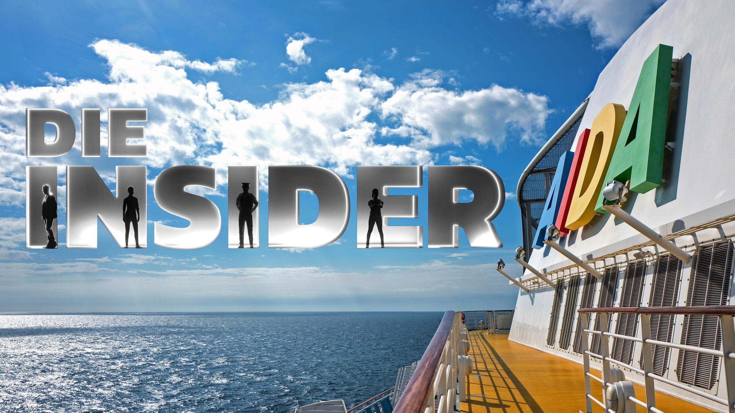 "AIDA: Die Insider": Fotomontage: Ein Kreuzfahrtschiff im Anschnitt befindet sich auf dem Ozean. Über dem Himmel liegt die Titelgrafik "Die Insider".