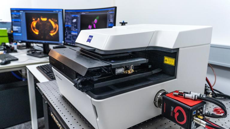 "Deutscher Zukunftspreis 2022 - Preis des Bundespräsidenten für Technik und Innovation": Bild des neuartigen Mikroskop-System.