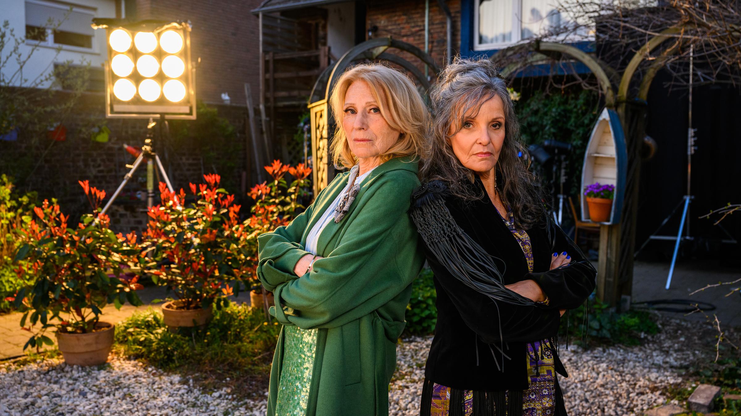 "Mona & Marie - ein etwas anderer Geburtstag" / Drehstart: Von links: Mona (Maren Kroymann), Marie (Ulrike Kriener)