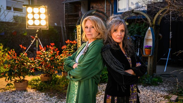 "Mona & Marie - ein etwas anderer Geburtstag" / Drehstart: Von links: Mona (Maren Kroymann), Marie (Ulrike Kriener)