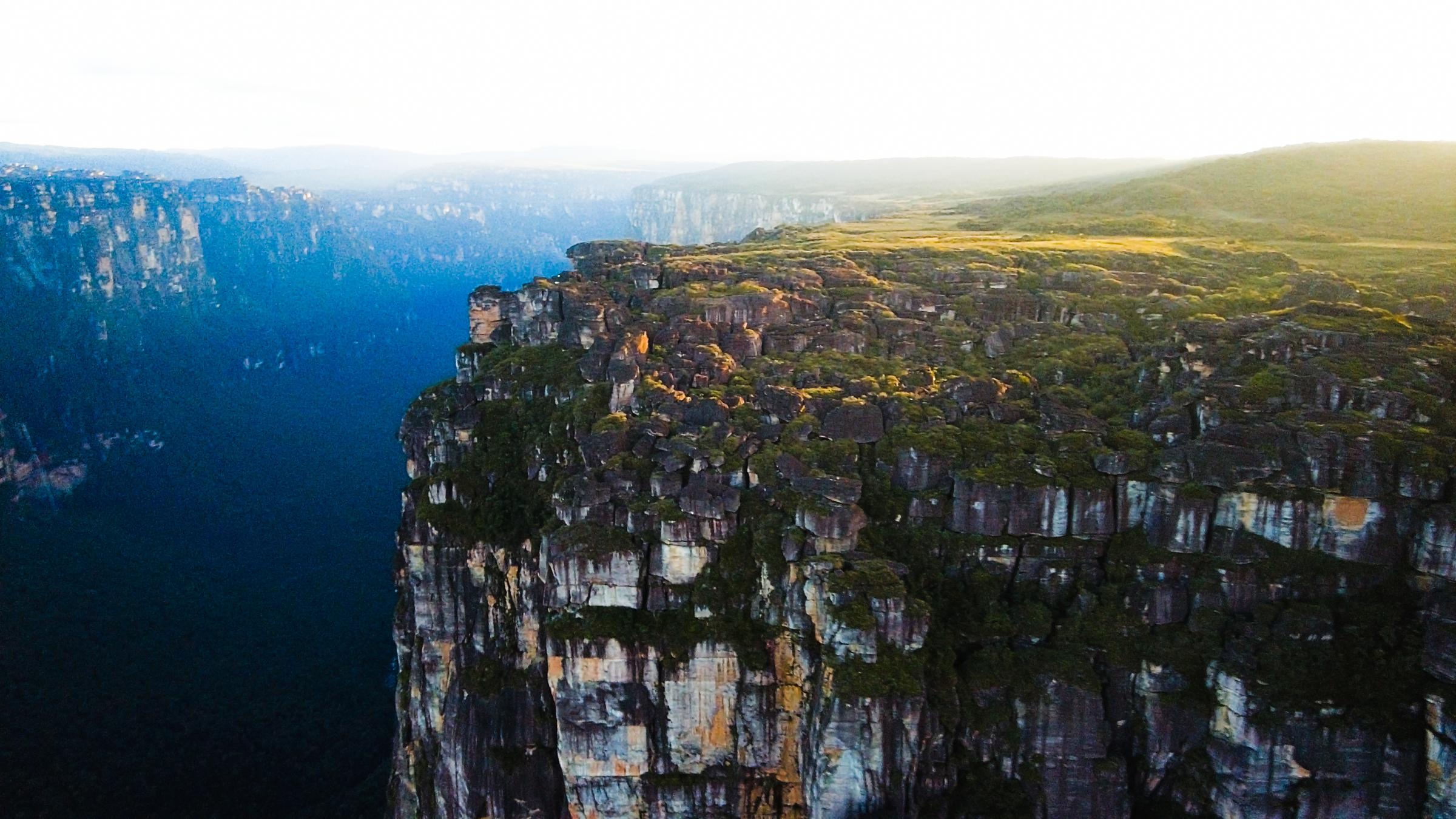 "Terra X: Venezuelas Tafelberge - Expedition ins Haus der Götter": Luftansicht der Tafelberge.