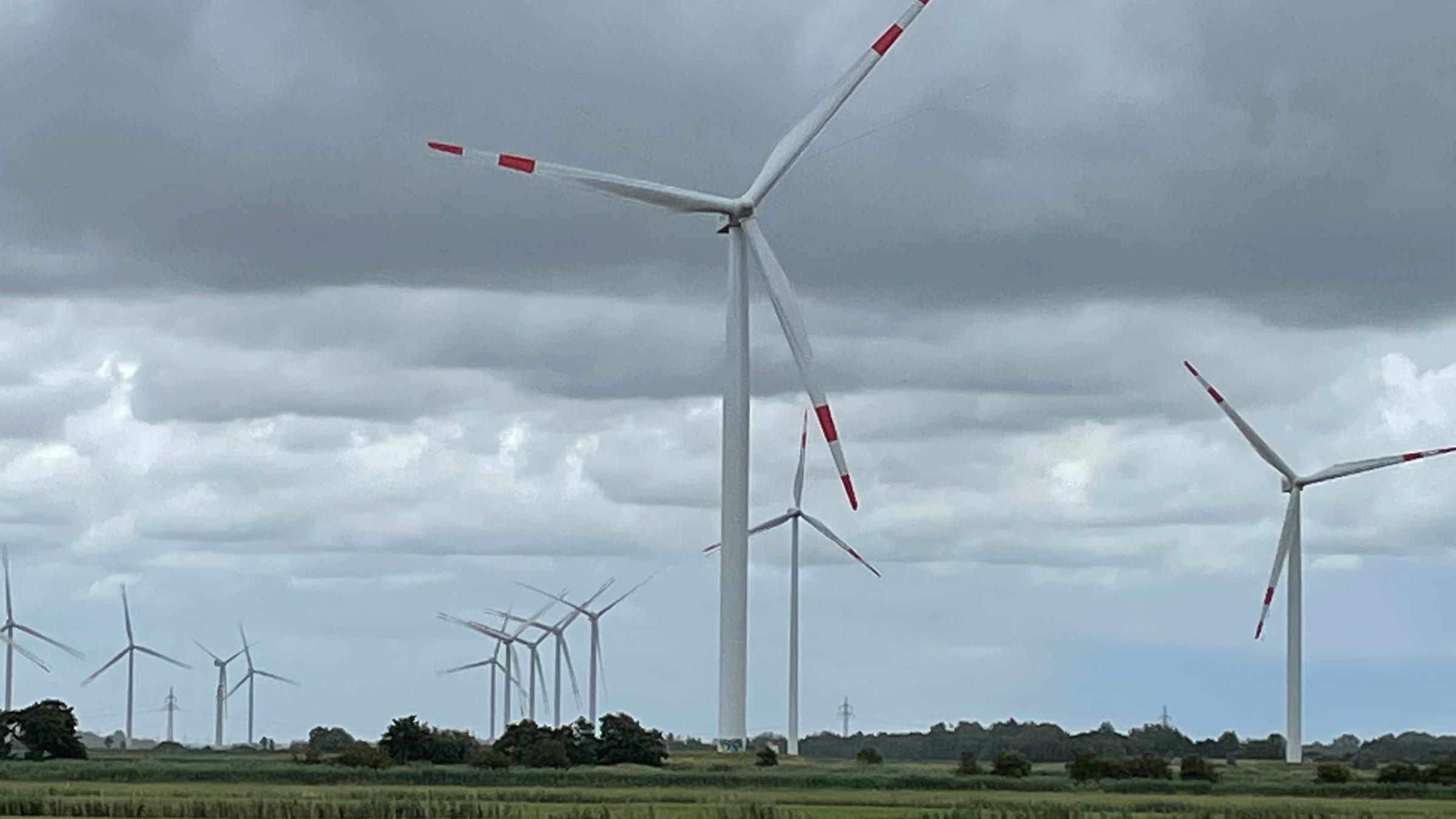 "planet e.: Streitfall Windenergie": Windkraftanlagen.