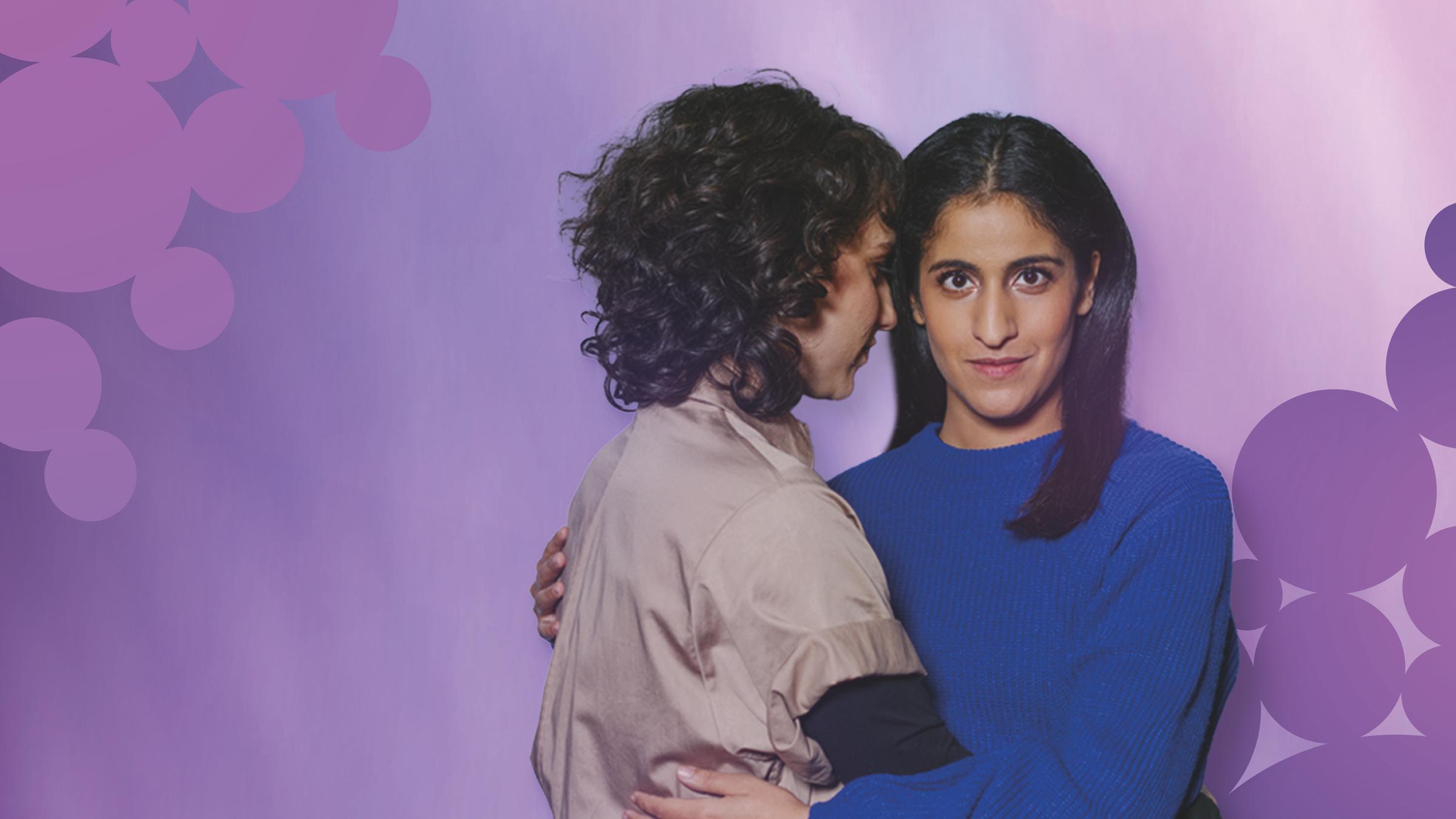 "Loving her": Isabel (Annick Durán Kandzior) und Hanna (Banafshe Hourmazdi)