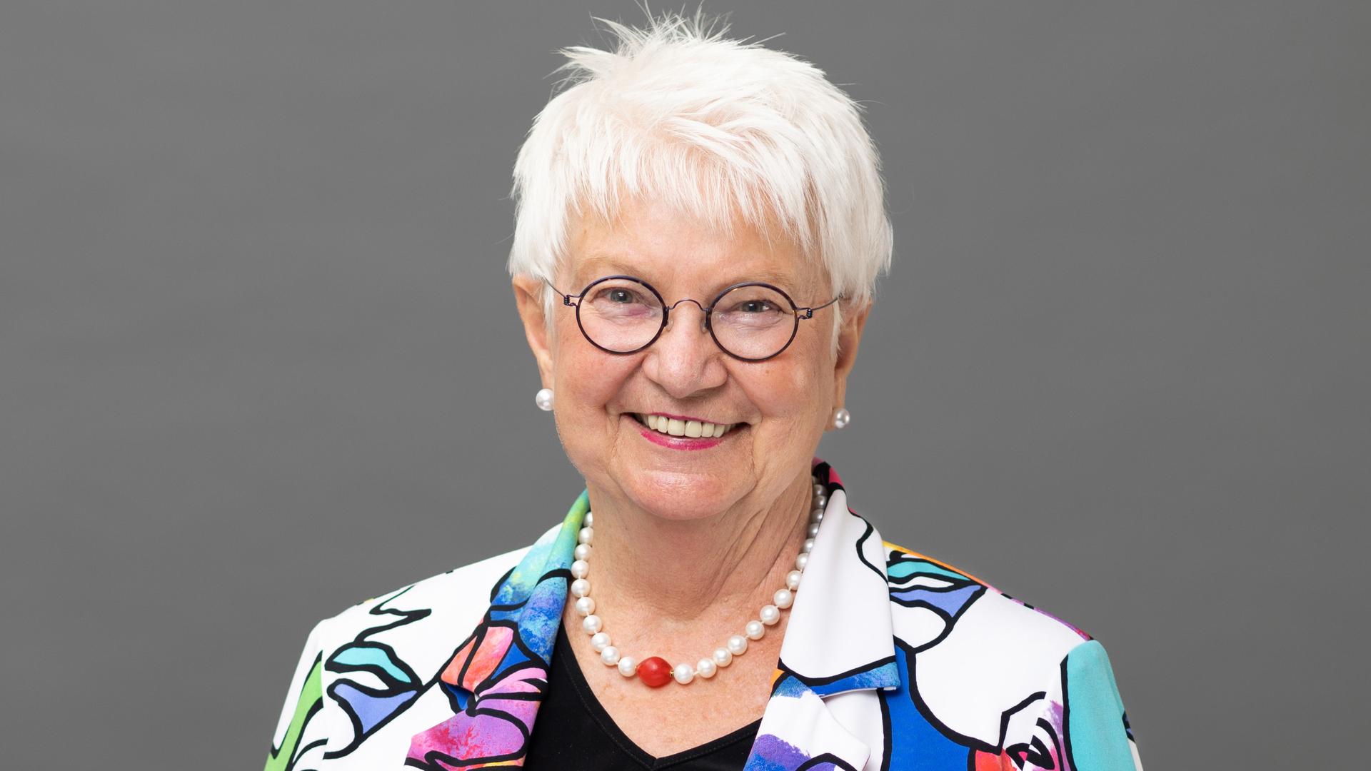 Porträt der ZDF-Fernsehratsvorsitzenden Gerda Hasselfeldt