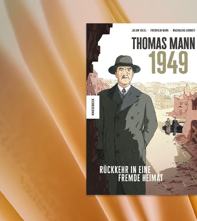 Auf dem Umschlag des Comics sieht man die Illustration eines Mannes mit Mantel und Hut, der vor einer Stadt in Trümmern steht.