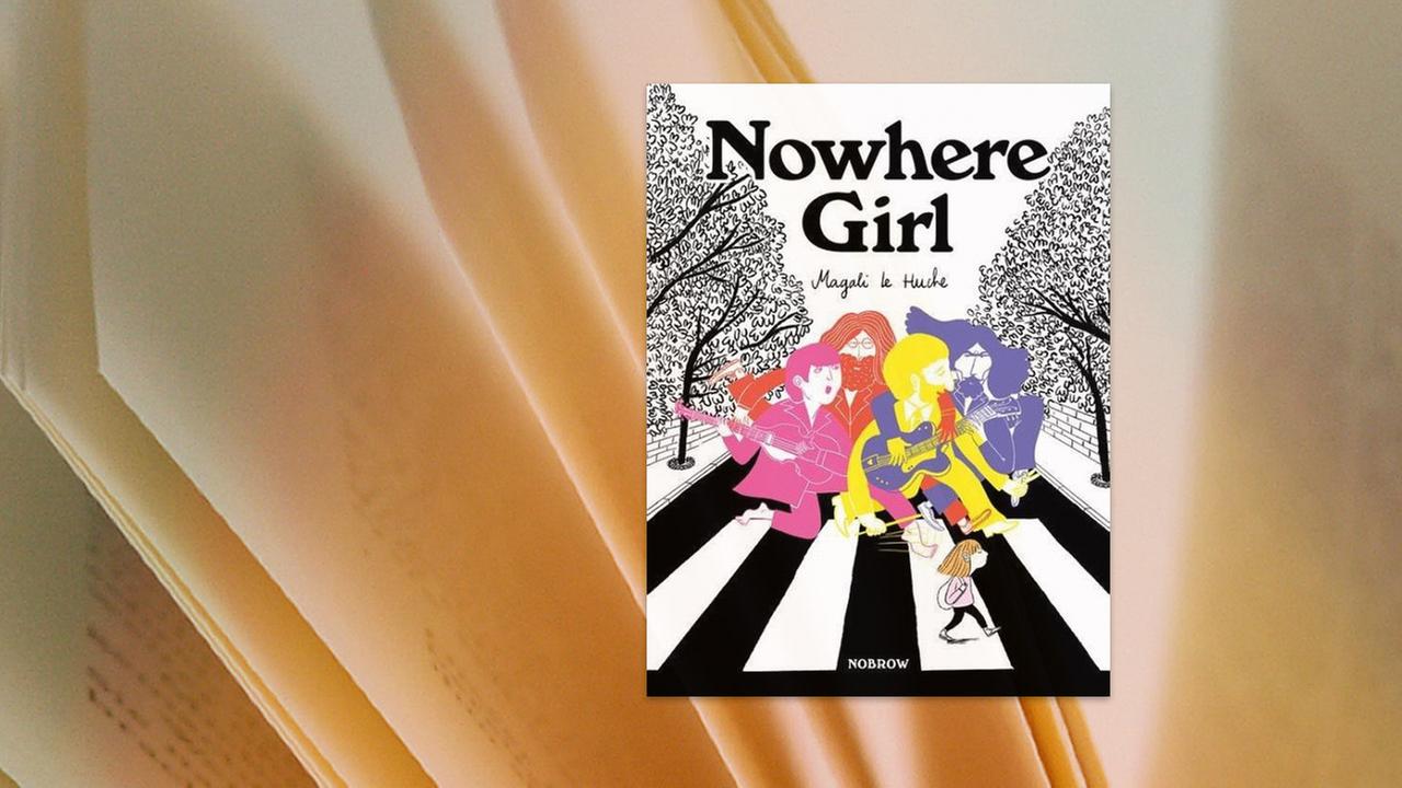 Der Umschlag des Comics "Nowhere Girl" zeigt ein buntes holzschnittartiges Bild, das an das ikonische Bild der Beatles auf dem Zebrastreifen erinnert.