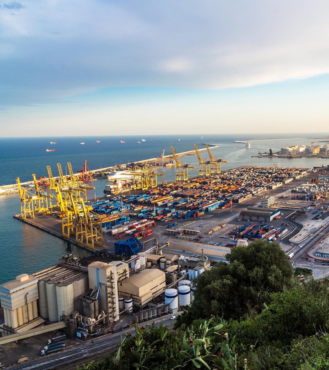 Containerhafen in Spanien