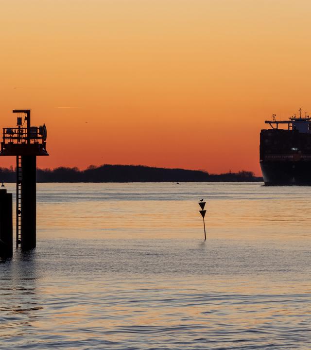 Containerschiff "Hamburg Express"