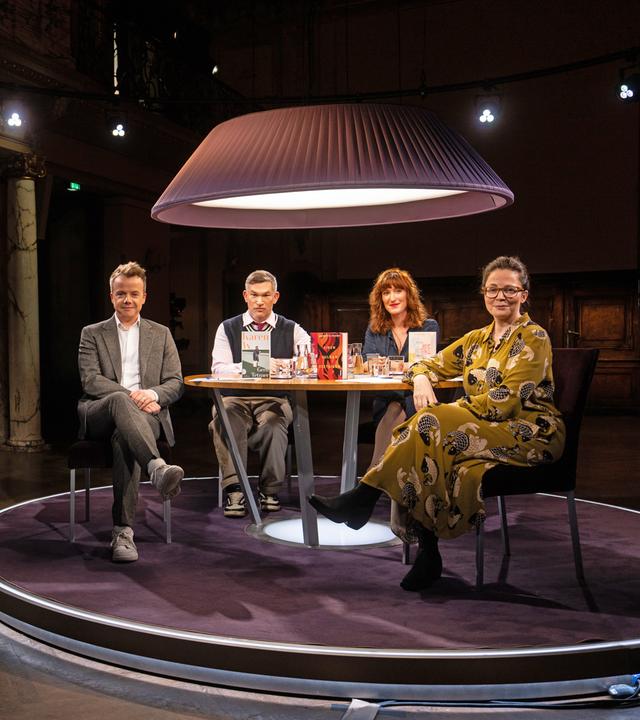 Cornelius Pollmer, Philipp Tingler, Nora Bossong und Gastgeberin Thea Dorn im Literarischen Quartett