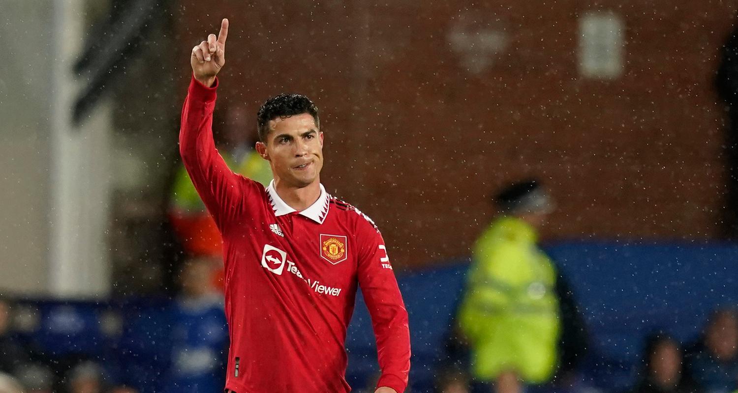 Cristiano Ronaldo von Manchester United jubelt über sein Tor zum 1:2. 