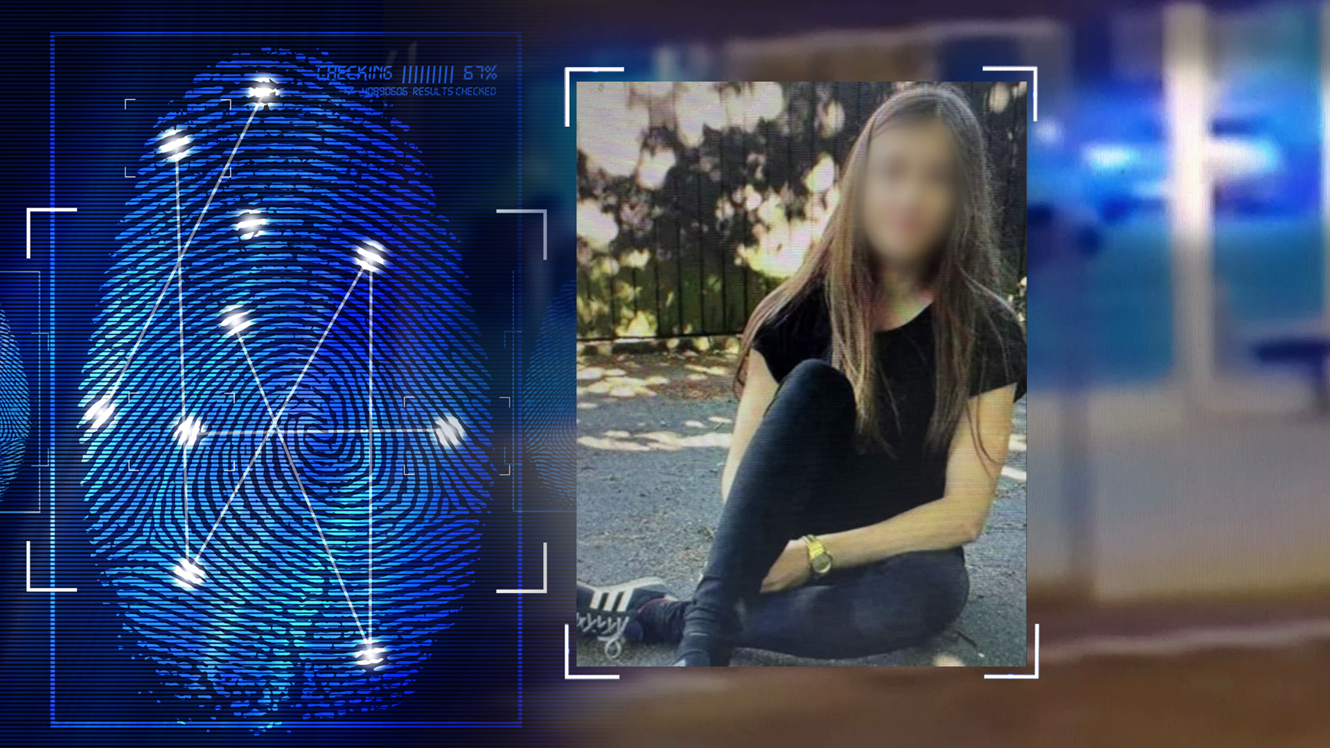 Junge Frau mit langen Haaren, sitzt auf dem Boden. Sie hat ein schwarzes Oberteil an, trägt eine Jeans und eine goldene Armbanduhr. Im Hintergrund: Standbild aus einem Überwachungsvideo zeigt ein Auto von hinten. Die erleuchteten Rücklichter sind zu erkennen. Links daneben: Lichtschematische Darstellung eines Fingerabdrucks.