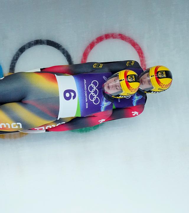 Dajana Eitberger und Magdalena Matschina (Deutschland) in Aktion. 