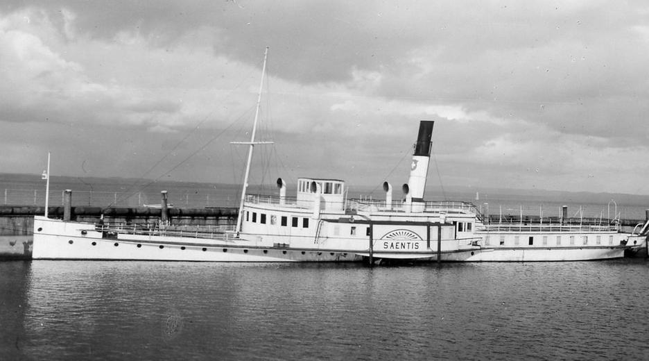 Archiv: Das Dampfschiff "Säntis" ist auf dem Bodensee zu sehen.