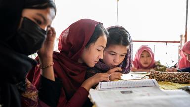 Kulturzeit - Geheime Mädchenschule In Kabul