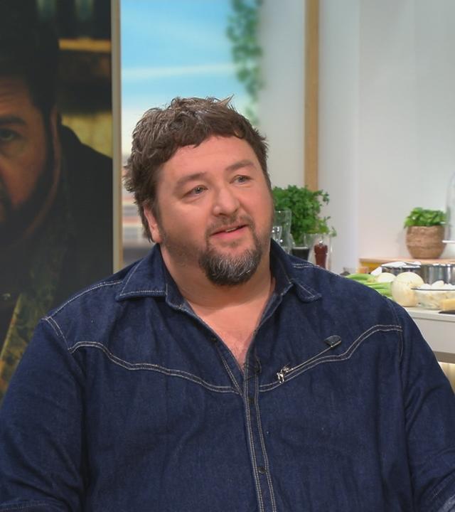 Schauspieler Daniel Zillmann zu Gast am "Volle Kanne"-Frühstückstisch bei Florian Weiss
