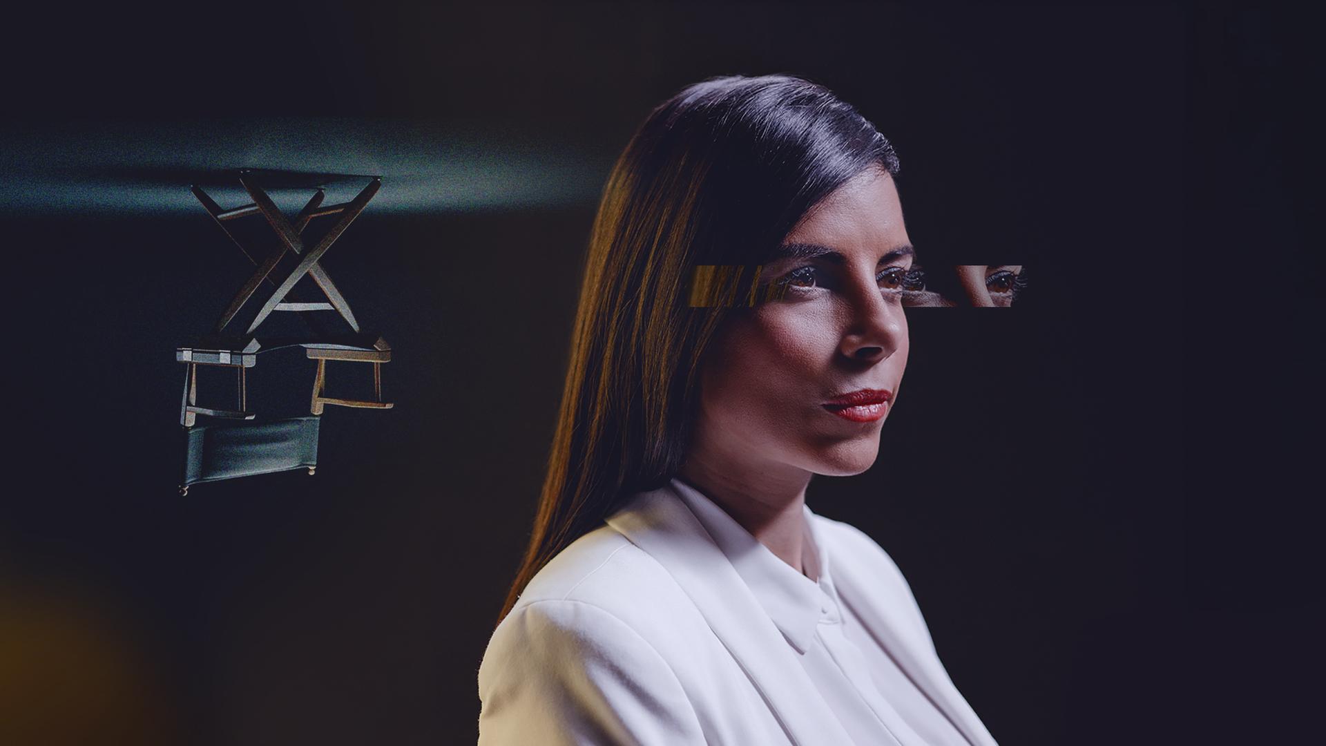 "Das KI Manifest": Montage: Vor den Kopf von Collien Ulmen-Fernandes ohne gelben Schriftzug "Das KI Manifest".