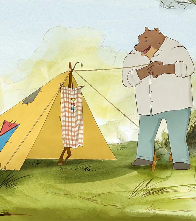 Celestine und Ernest stehen im Wald. Ernest baut ihr ein eigenes Zelt, dass ganz schön geflickt aussieht.