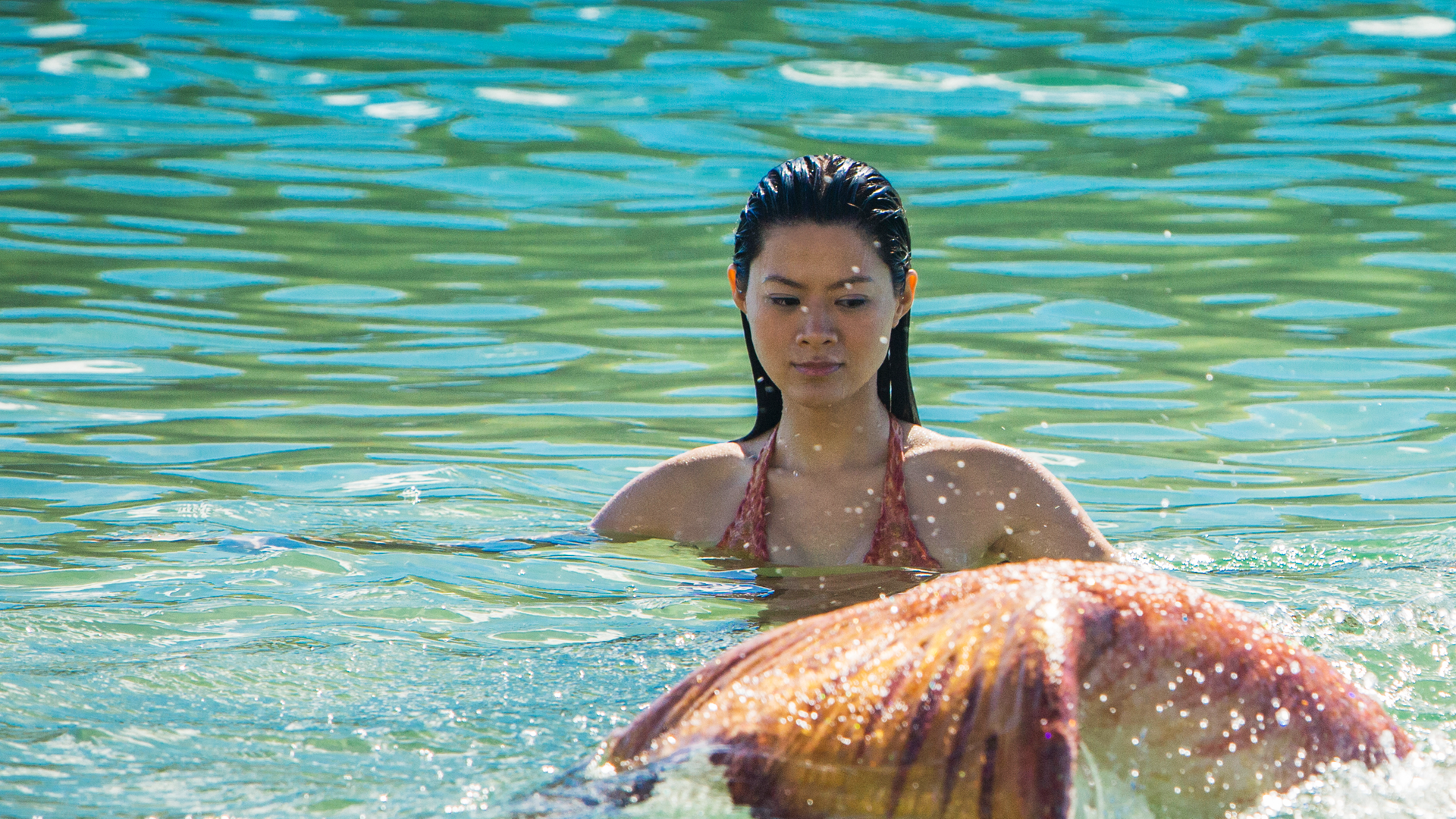 Meerjungfrau Weilan im Wasser. 