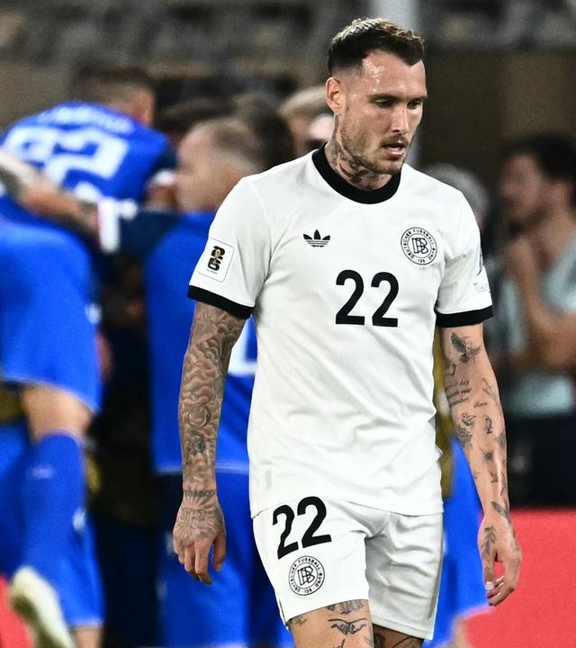 David Raum (22, Deutschland) enttäuscht im Deutschland - Slowakai Spiel. 