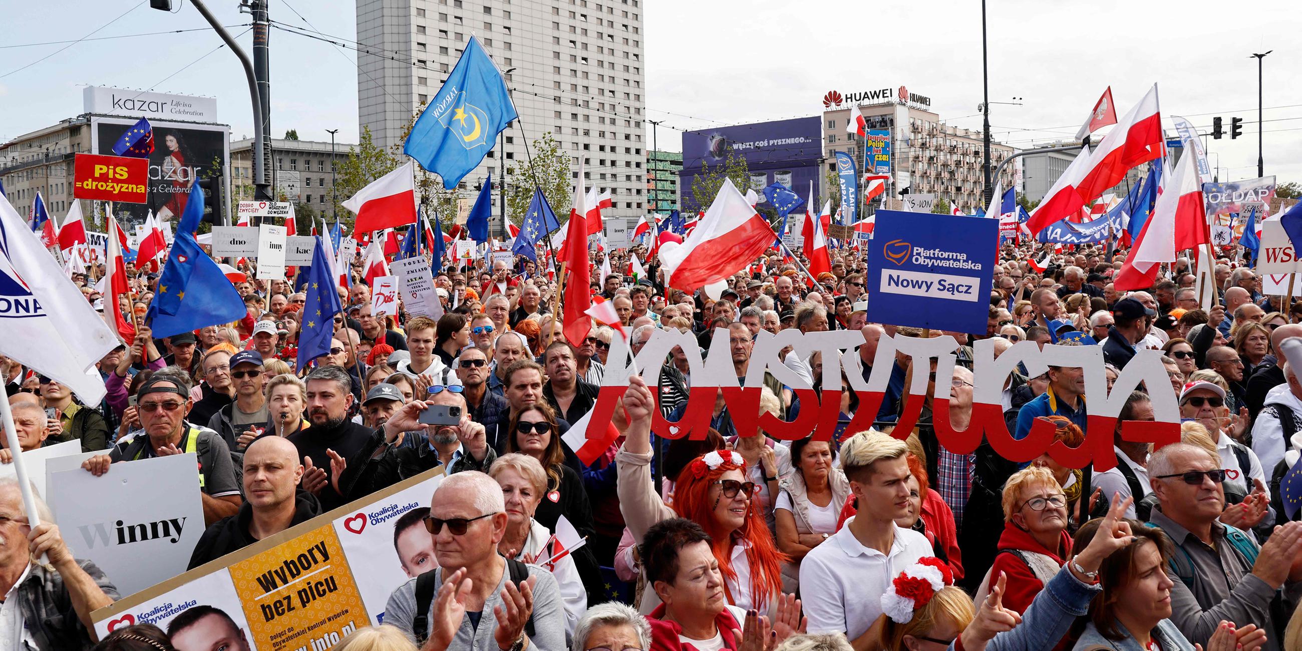Demonstration gegen die Regierung in Warschau