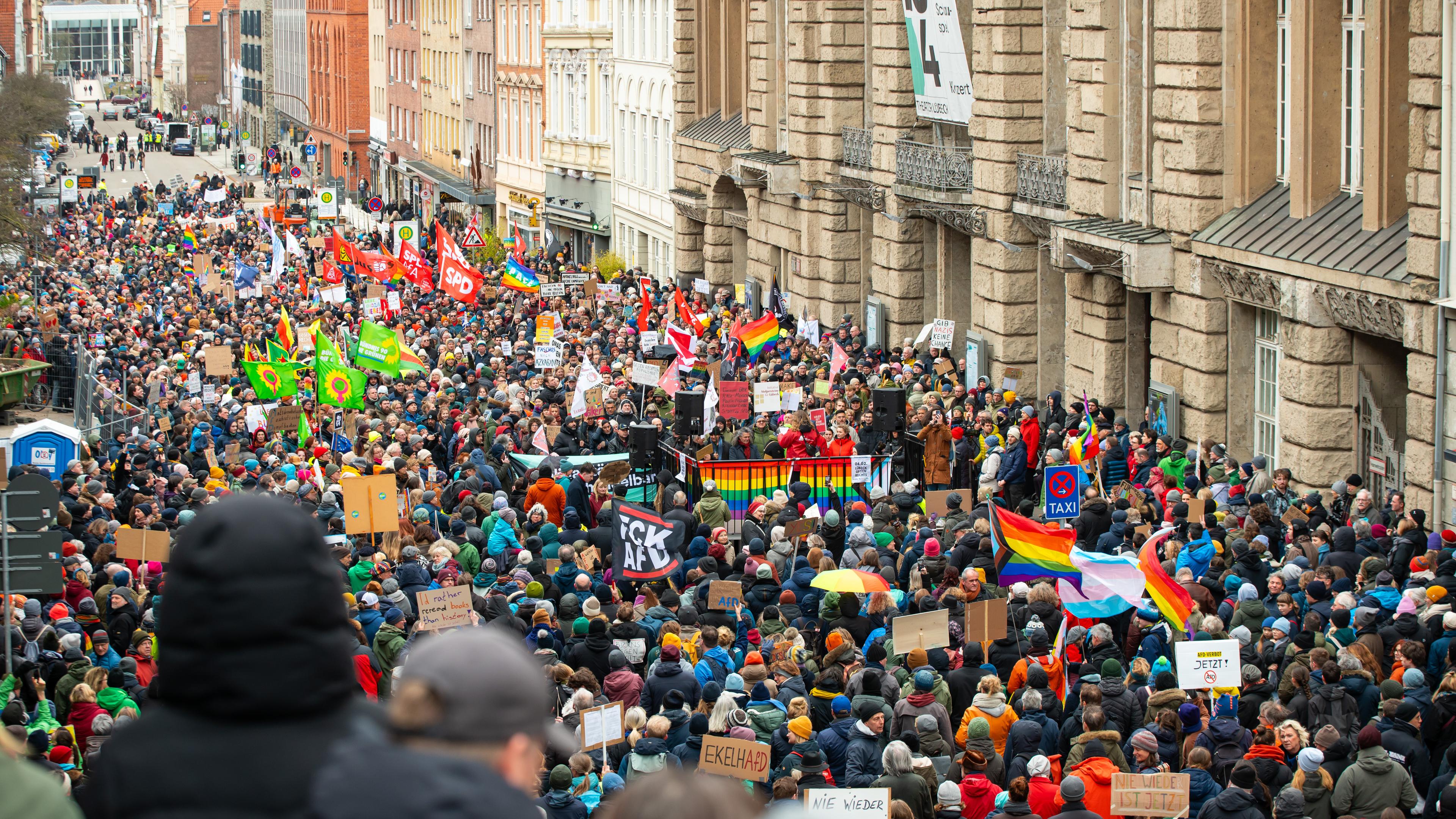 Demo gegen Rechtsextremismus, Lübeck