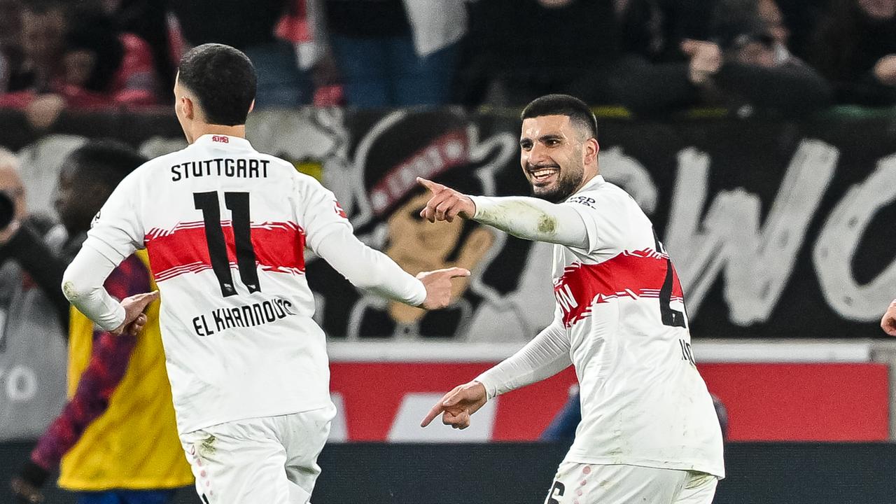 Bilal El Khannouss und Torschütze Deniz Undav jubeln nach dem Tor zum 1:0 am 15.03.2026 in Stuttgart.