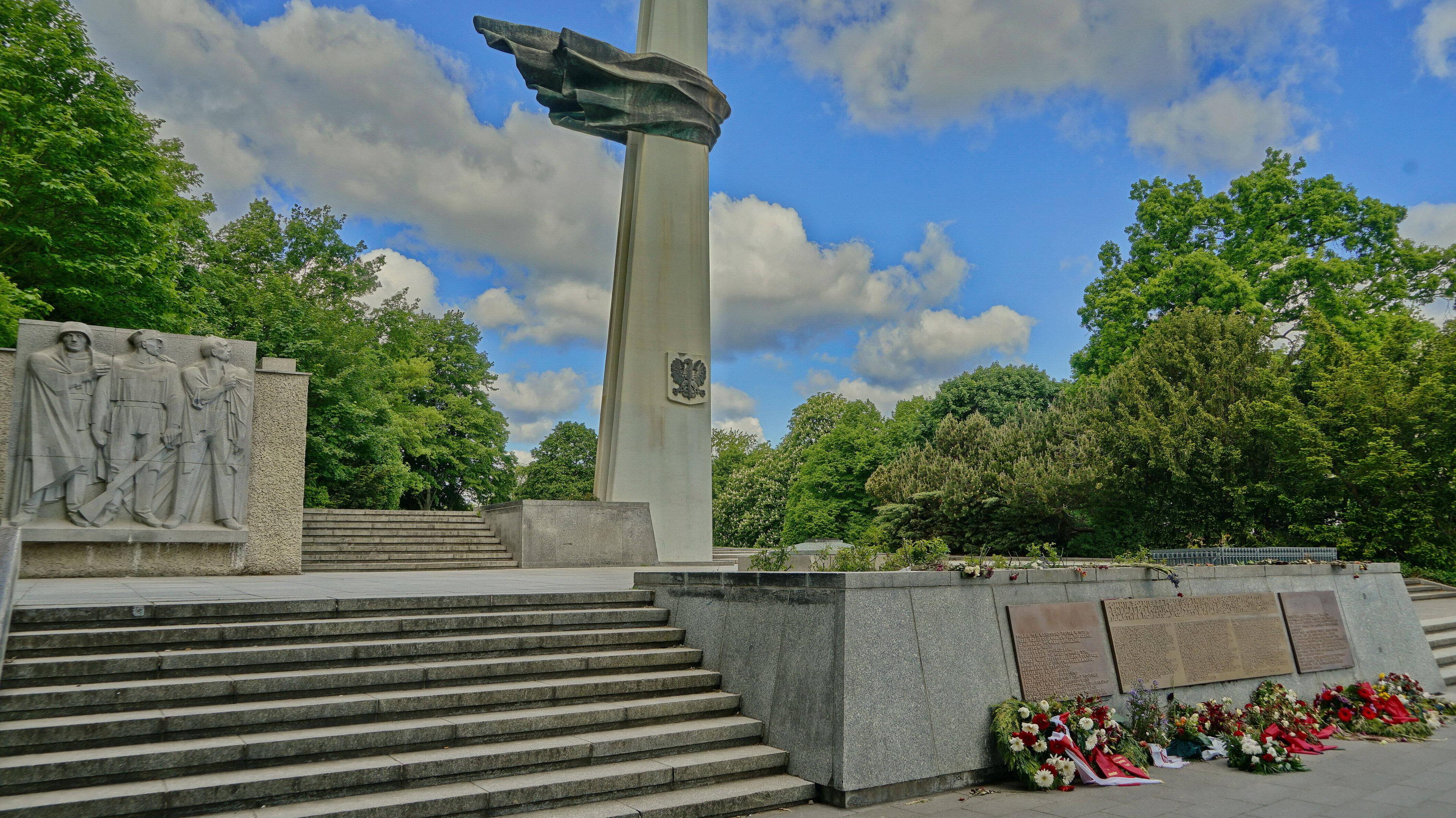 Berlin: Volkspark Friedrichshain, Denkmal des polnischen Soldaten und deutschen Antifaschisten 