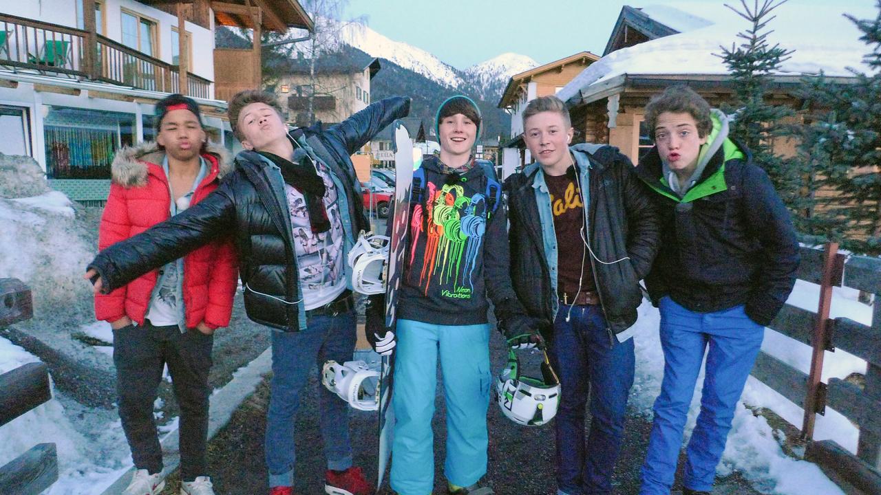 Die Mädchen Wg Im Schnee Folge 8