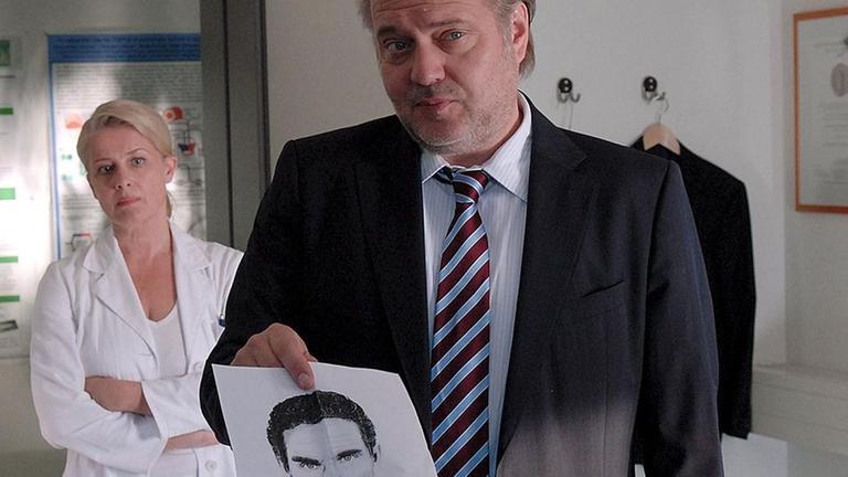 Hauptkommissar Voss mit Pathologin Sommerfeld