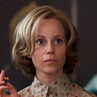 Lauren Faber (Sofia Helin)