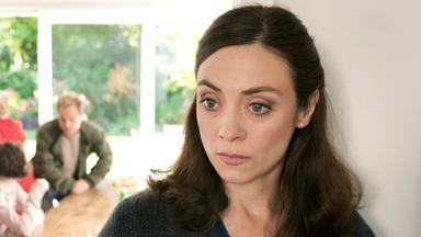 Nina Fischer (Julia Richter) ist verunsichert. Ist ihre Trennung von Peter, dem Vater ihrer Kinder, richtig?